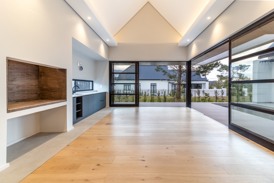 4 Bedroom Property for Sale in Pearl Valley at Val de Vie Western Cape